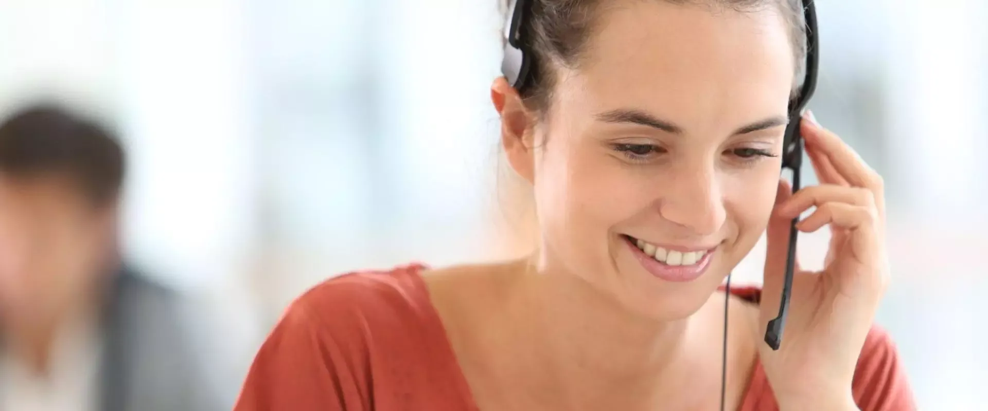 Pflege-Telefon NRW Mitarbeiterin mit Headset