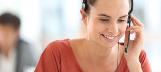 Bild Frau mit Headset